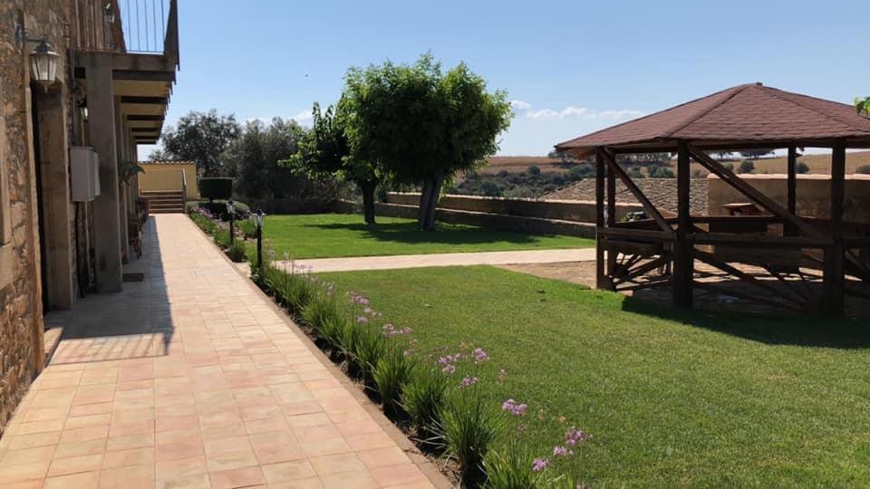 Agriturismo Russa Belladonna กัลตาจีโรเน ภายนอก รูปภาพ